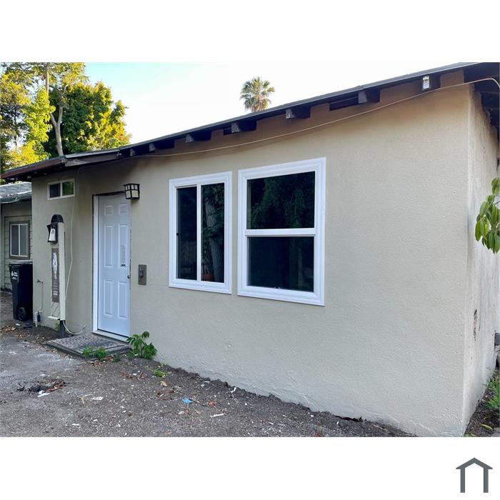 3063 Los Robles Rd